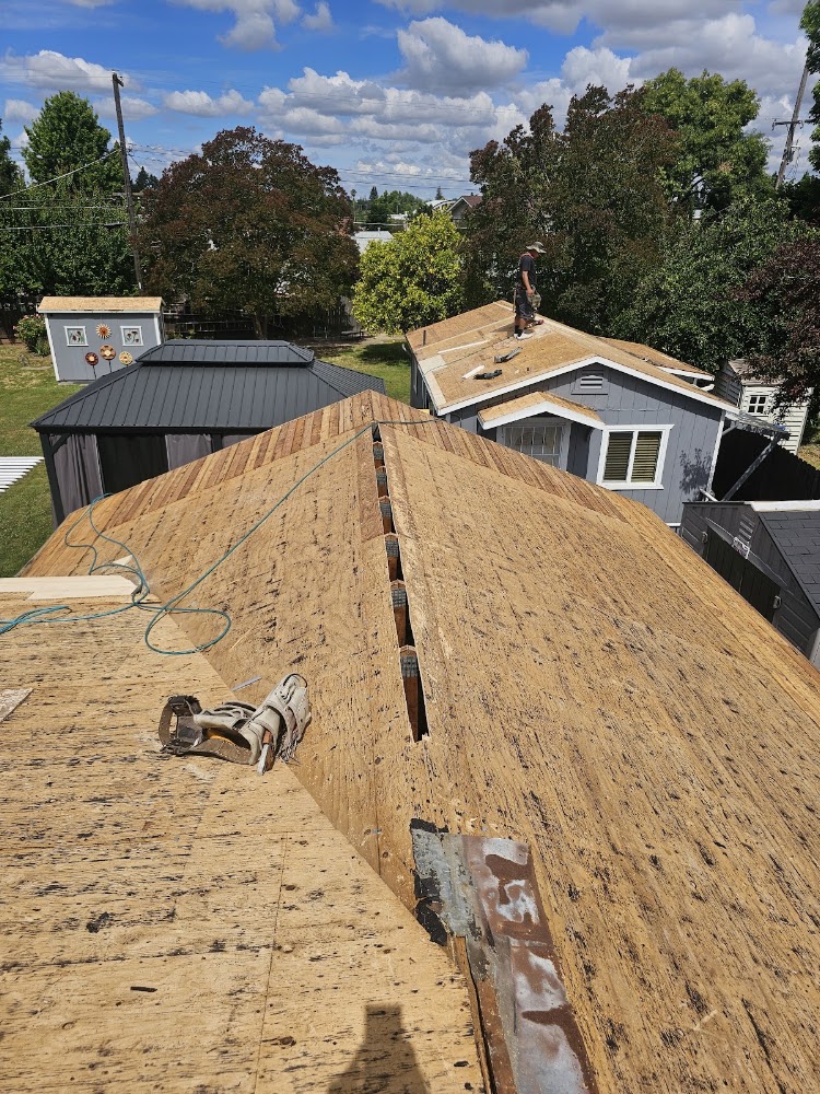 Lobos Roofing